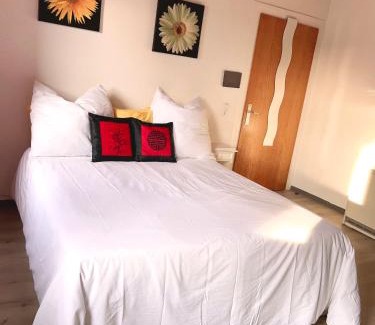 Bad Sobernheim House | Inviting Vinaring Homestay: Family-Friendly Getaway Awaits