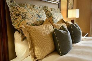 Santa Rosa Hotel | Elegant Vintners Resort: Pet-Friendly Oasis with Spa & Ocean Views