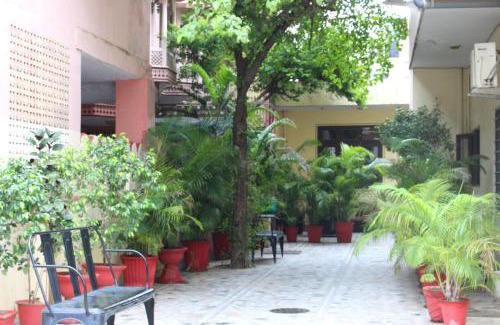 Gopalbari House | Budget-Friendly Vinayak Guest House with Spa & Restaurant