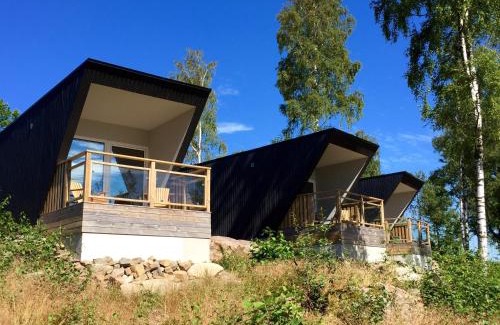 Falkenberg Municipality Apartment | Discover Vinbergs Stugby: Pet-Friendly Retreat with Breakfast
