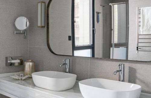 Bilbao City Centre Hotel | Discover Vincci Consulado de Bilbao: Guest Rated 9/10 Stay
