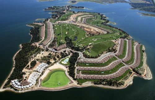 El Gordo Hotel | Explore Vincci Valdecañas Golf: Oceanfront Retreat Awaits