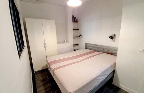 Vignerons Apartment | Vincennes Inviting Apartment with Pet-Friendly Amenities