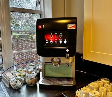 Pembridge Bed & Breakfast | Discover Vincent House London Residence: Rated 8.9/10