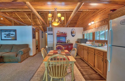 Levering Cabin | Vincent Lake Cabin #3