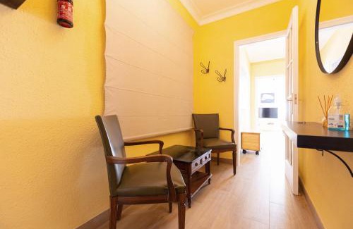 El Baix Guinardo Apartment | Discover Vincent's House: 4-Star Family-Friendly Retreat