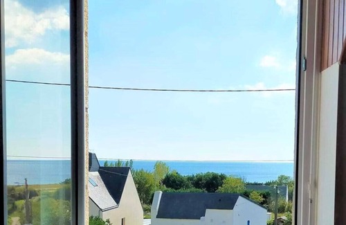 Sarzeau Cottage | Perfect Retreat: House with Enclosed Garden by the Sea