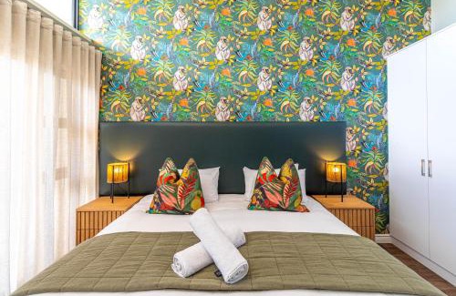Wilderness Apartment | Vinci - Vibrant Retreat in Heart of Wilderness