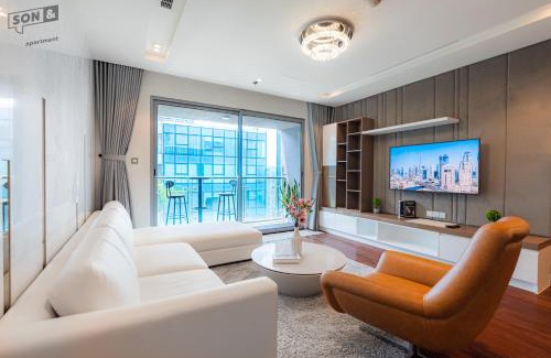 Dong Khoi Apartment | Oceanfront Retreat at VINCOM Center, District 1