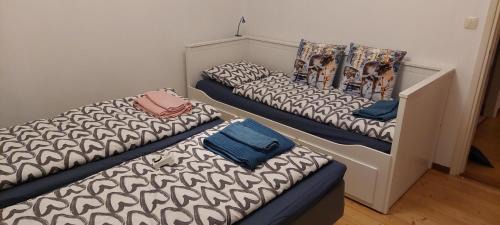 Blattnicksele House | Cozy Vindelälv Stuga: Pet-Friendly Retreat in Blattnicksele