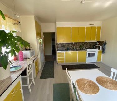 Skog Apartment | Pet-Friendly Vindsvåning Höga Kusten for Family Getaways