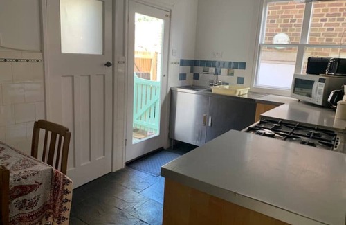Sandgate Apartment | Discover Vine Cottage - Sandgate with Spa & Family-Friendly Amenities