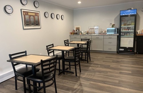 Hammondsport Hotel | Relax at Vinehurst Inn And Suites with Family-Friendly Amenities