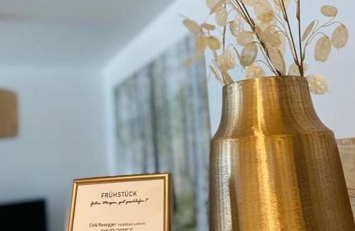 Leibnitz Apartment | Discover Vinestia Cityloft with Spectacular River Views