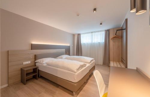 Termeno Sulla Strada del Vino Hotel | Experience Vineus Tramin: Oceanfront Bliss & Top Amenities