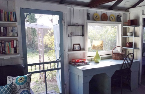East Chop House | Vineyard Cottage Escape: Beach Access and Scenic Bike Path