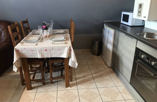 Riquewihr Cottage | Vineyard Cottages: Scenic Lake Views & Family-Friendly Stay
