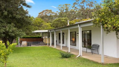 Pokolbin House | 'Vineyard Escape Farm Stay'