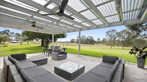 Pokolbin House | 'Vineyard Escape Farm Stay'