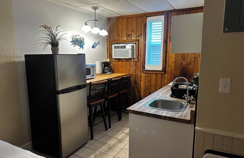 Vineyard Haven Hotel | Experience Vineyard Harbor Motel with Private Beach Access
