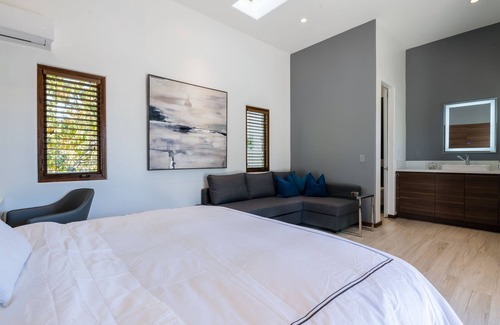 Morgan Hill House | Elegant Vineyard Poolside King Studio with Private Entrance