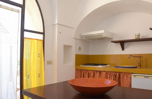 Pantelleria House | Relaxing Vineyard View with Garden and Barbecue at Mill Dammuso