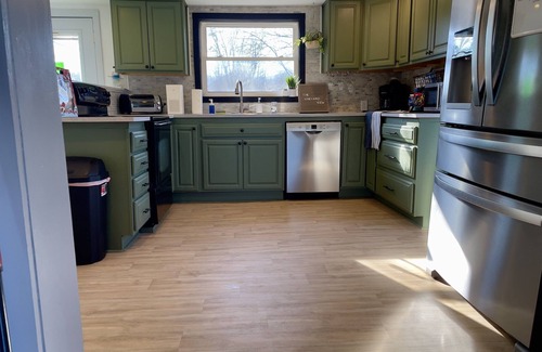 Madison Cottage | Vineyard View: Walk to Wineries with Hot Tub Bliss