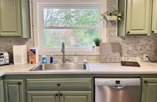 Madison Cottage | Vineyard View: Walk to Wineries with Hot Tub Bliss