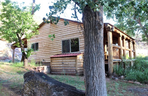 Monticello Cabin | Scenic Vineyard Views at Our Cozy Montezuma Cabin