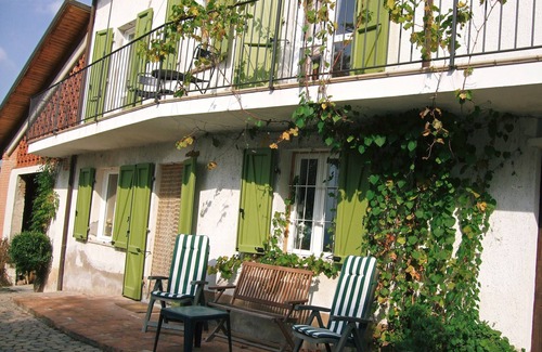 Canelli House | Tranquil Vineyard Villa: A Perfect Family-Friendly Retreat