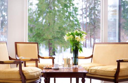 Kongsvinger Hotel | Vinger Hotell: Cozy Retreat with Private Pool & Spa