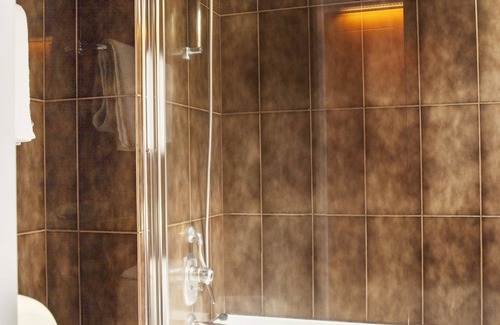 Kongsvinger Hotel | Relax at Vinger Hotell with Spa, Pool & Family Amenities