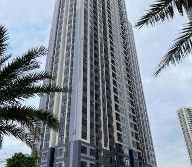 Tu Liem Apartment | Discover Vinhome Smartcity: 4-Star Stay with Family-Friendly Perks