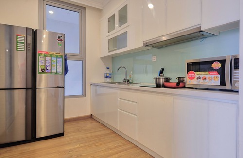 Tu Liem Apartment | Experience Comfort at Vinhomes Gardenia 2BDR with Pool