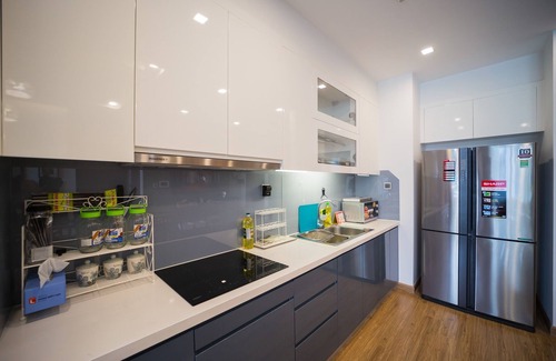 Ba Dinh House | Elegant Vinhomes Metropolis Apartment with Pool & Breakfast