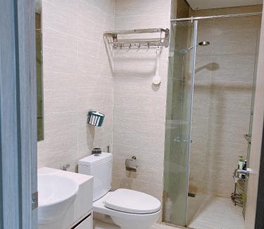 Gia Lam Apartment | Vinhomes Oceanpark: Guest Rated 10/10, Pet Friendly Retreat