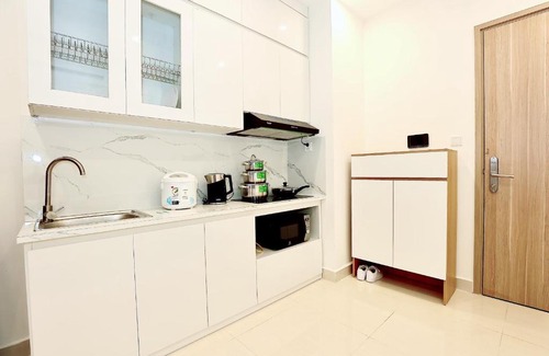 Tu Liem Apartment | Elevate Your Stay at Vinhomes Smart City with Private Beach