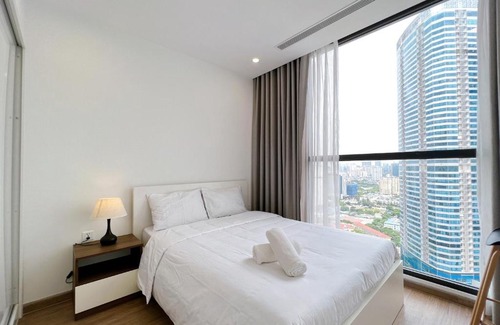 Tu Liem Apartment | Pet-Friendly Bliss at Vinhomes Smart City - Top Rated Stay