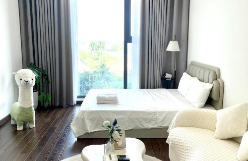 Tu Liem Apartment | Family-Friendly Stay at Vinhomes Smart City Tây Mỗ