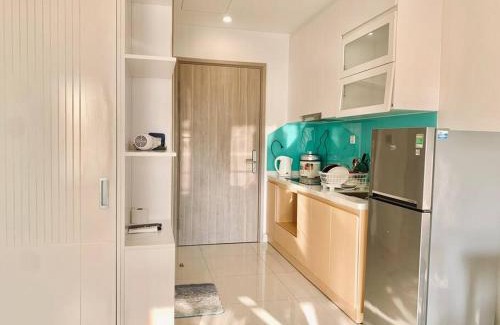 District 9 Apartment | Vinhomes Studio Apartment with Pool View - Rated 10/10