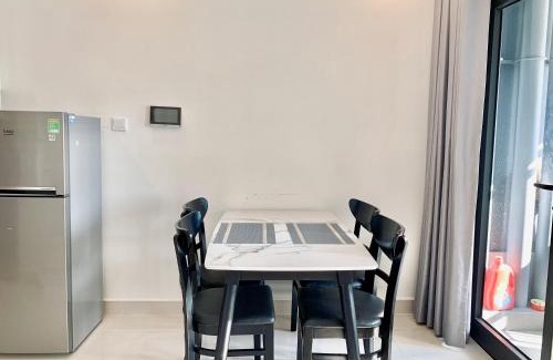 District 9 Apartment | Vinhomes Studio Apartment with Pool View - Rated 10/10