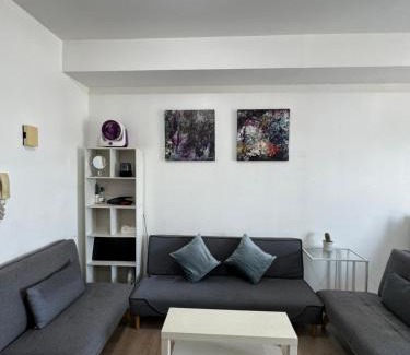 Phil-Am Apartment | Trendy Vinia Infinity Studio: WiFi, Netflix & Pool Access