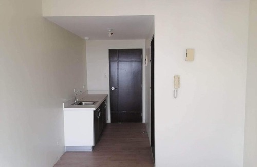 Phil-Am Apartment | Discover Vinia Residence: Family-Friendly & Accessible Stay
