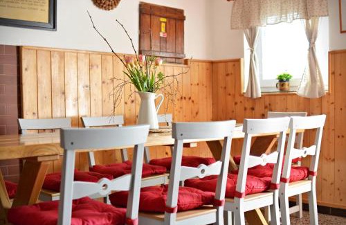 Moravska Nova Ves Apartment | Inviting Vinný sklep: Family-Friendly Stay with Kitchen