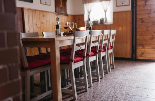 Moravska Nova Ves Apartment | Inviting Vinný sklep: Family-Friendly Stay with Kitchen