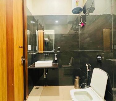 Bharatpur Hotel | Relax at Hotel Amar Vilas & Resort with Ocean Views