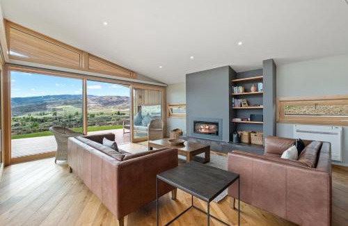 Bannockburn House | Relaxing Retreat at Vino and Views - Bannockburn Holiday Home