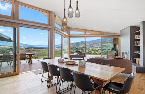 Bannockburn House | Relaxing Retreat at Vino and Views - Bannockburn Holiday Home