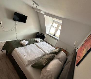 Prichsenstadt Hotel | Discover Vinopresso GmbH - Café Römer with Family-Friendly Eats