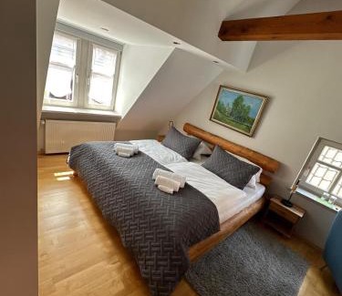 Prichsenstadt Hotel | Discover Vinopresso GmbH - Café Römer with Family-Friendly Eats